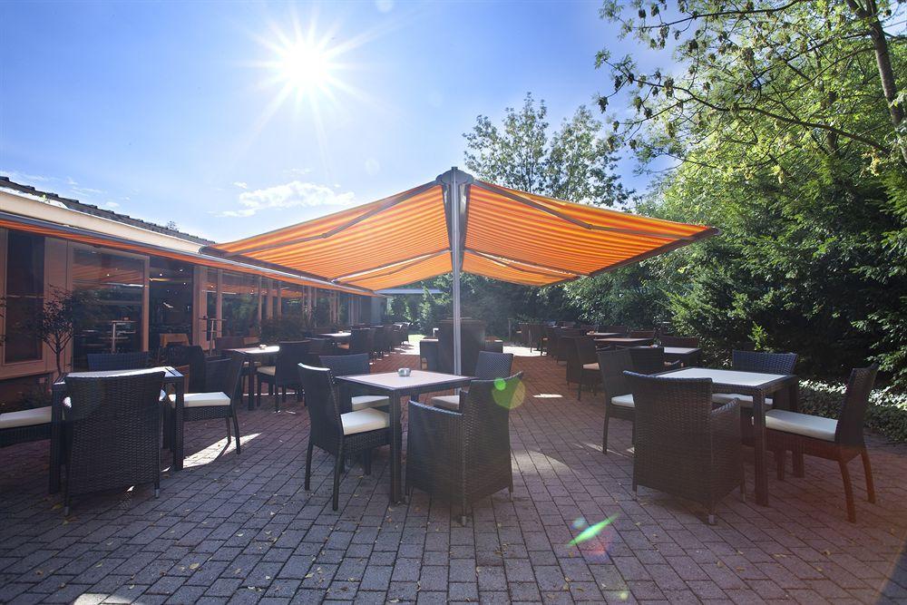 Hotel Coop Tagungszentrum & Hotelpark Im Gruenen Muttenz Esterno foto