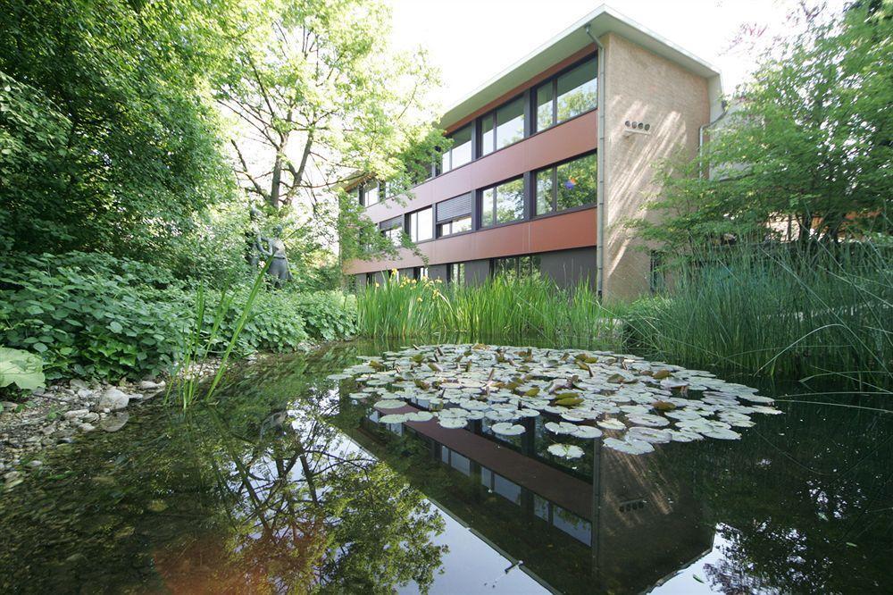 Hotel Coop Tagungszentrum & Hotelpark Im Gruenen Muttenz Esterno foto