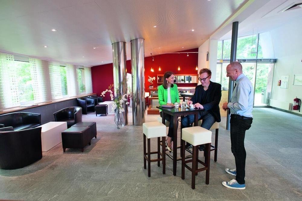 Hotel Coop Tagungszentrum & Hotelpark Im Gruenen Muttenz Esterno foto